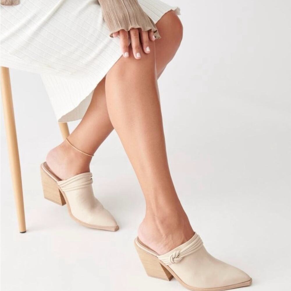 NWOT - Dolce Vita - Sita Cream Leather Mules - Picture 3 of 11